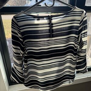 Women’s top size M